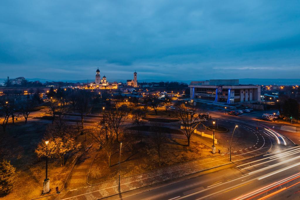Penthouse Anairam Apartment Алба Юлия Екстериор снимка